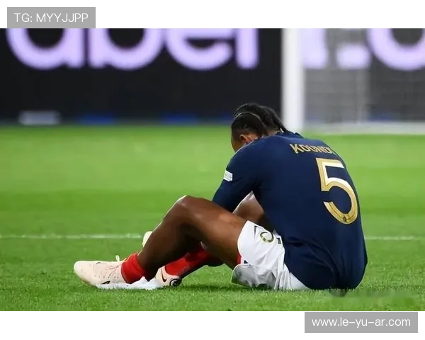 空洞眼神刺痛蓝鹰!萨里怒斥白费一周,左路天坑右路被爆何时休? 空洞眼神刺痛蓝鹰!萨里怒斥白费一周,左路天坑右路被爆何时休?