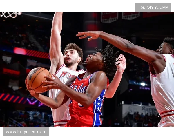 贝弗利加盟76人，铁人精神助力球队防守提升